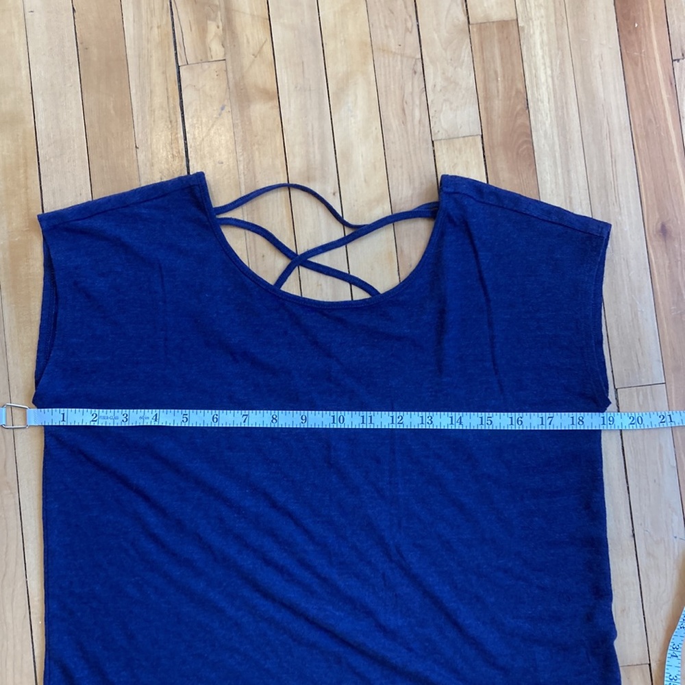 GAP Top - Picture 6 of 8